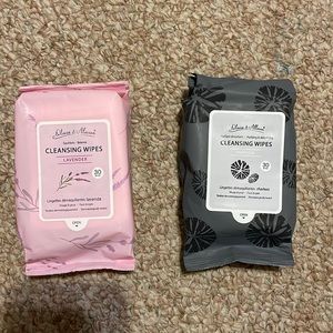 Face cleansing wipes